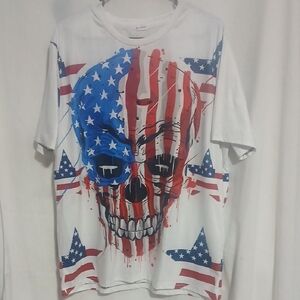 Patriotic Skull Graphic T-Shirt